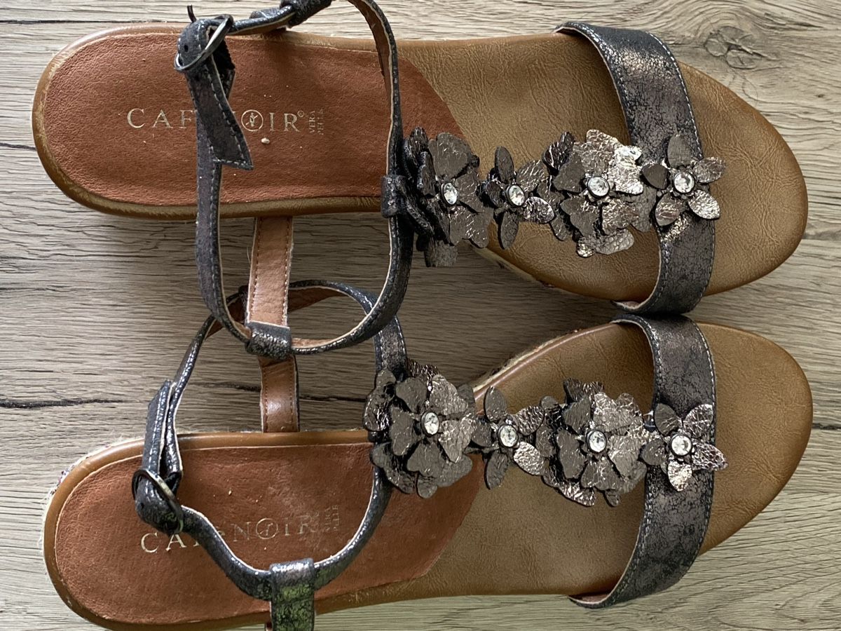 Scarpe da donna: Sandalen hoch – Nuovo (secondo la descrizione) da Thun venduto da reb_qd7f 1