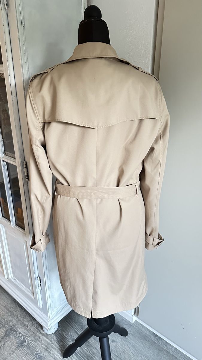 Vila Cappotti: Eleganter Trenchcoat, beige, Grösse 40 – Nuovo (secondo la descrizione) da Luzern venduto da Seyla_11 2