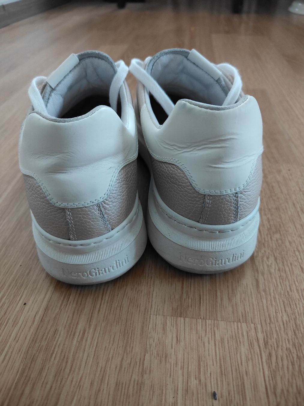 Scarpe da donna: Nero Giardini Baskets cuir, taille 37 comme neuf! – Nuovo (secondo la descrizione) da Biel/Bienne venduto da Edi5Roli3 3