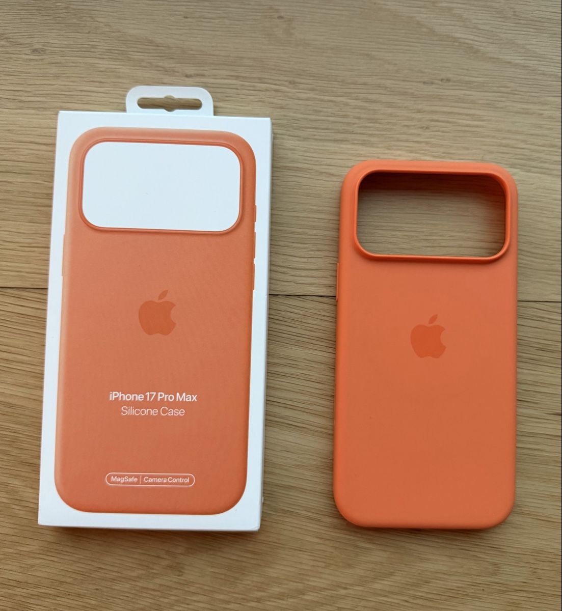Apple Cover & Protezioni schermo: iPhone 17 Pro Max Case Orange – Usato da Niedergösgen venduto da Lifestyle-85