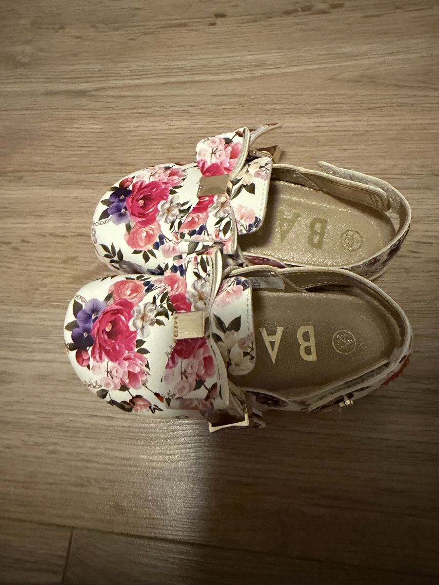 Ted Baker Scarpe per ragazze: Schuhe BAKER Blumenmuster Grösse 25.5 – Nuovo e nell'imballaggio originale da Reiden venduto da Gan-Dra 2