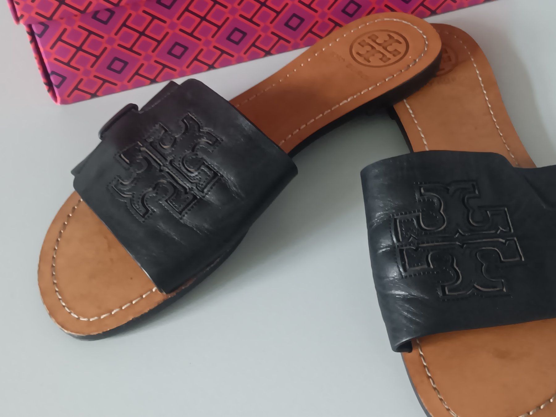 Tory Burch Scarpe da donna: Tory Burch Slide Sandal nero taglia 8 – Usato da Rüschlikon venduto da FranSca 1