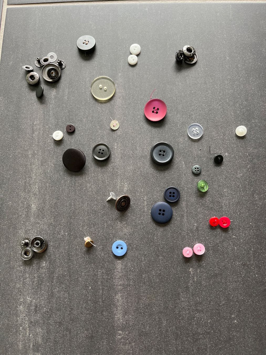 Boutons: Verschiedene Knöpfe – Neuf (Voir description) à Aarau par Swifty03