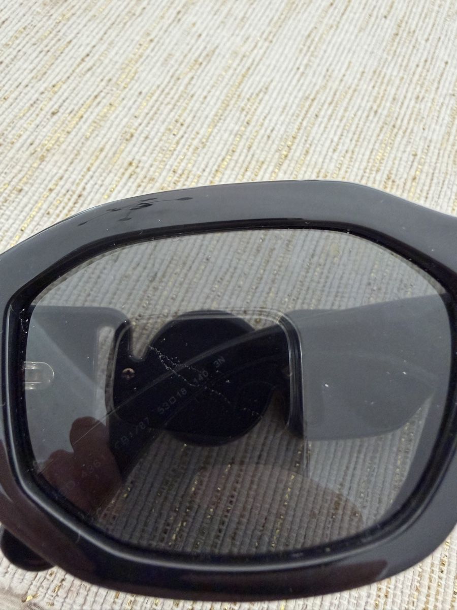 Versace Occhiali & Lenti: Lunettes de soleil Versace Medusa – Usato da Moutier venduto da francisco20 1