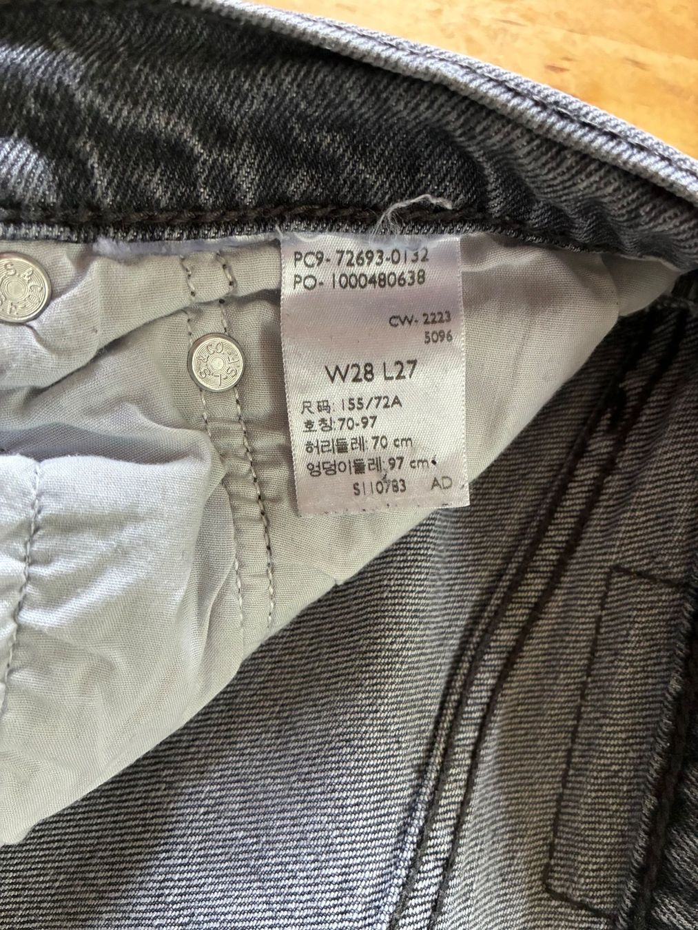 Levi's Jeans: Levi´s ribcage straight ankle W28 L 27 anthrazit – Usato da Schaffhausen venduto da FannyUsedom 3