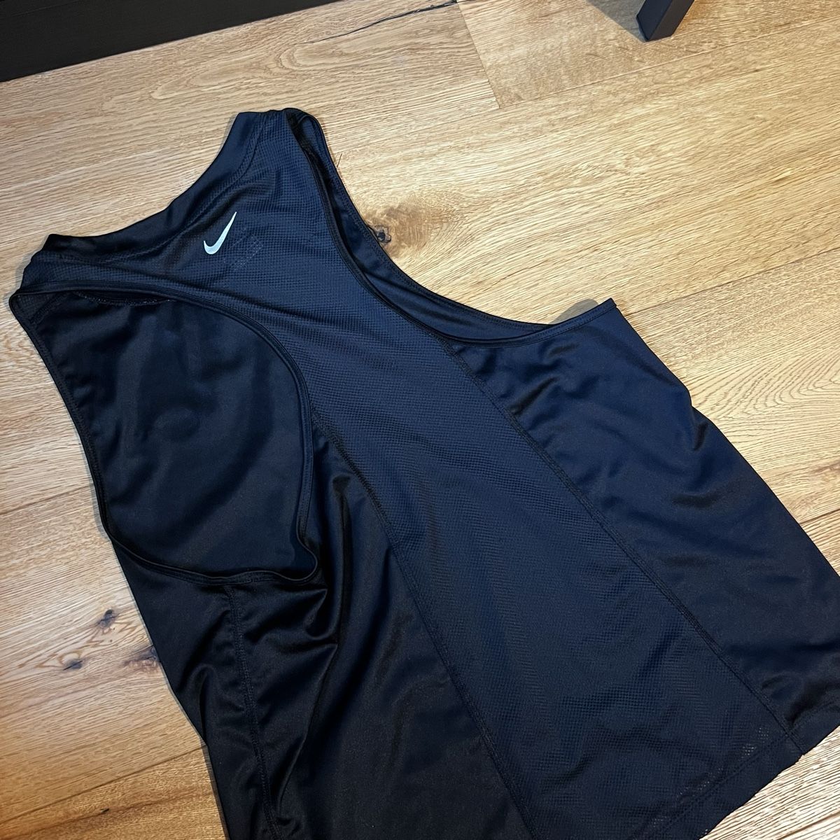 Nike Top: Nike Dry Fit Running Top – Nuovo (secondo la descrizione) da Chur venduto da noe_mh8b 2