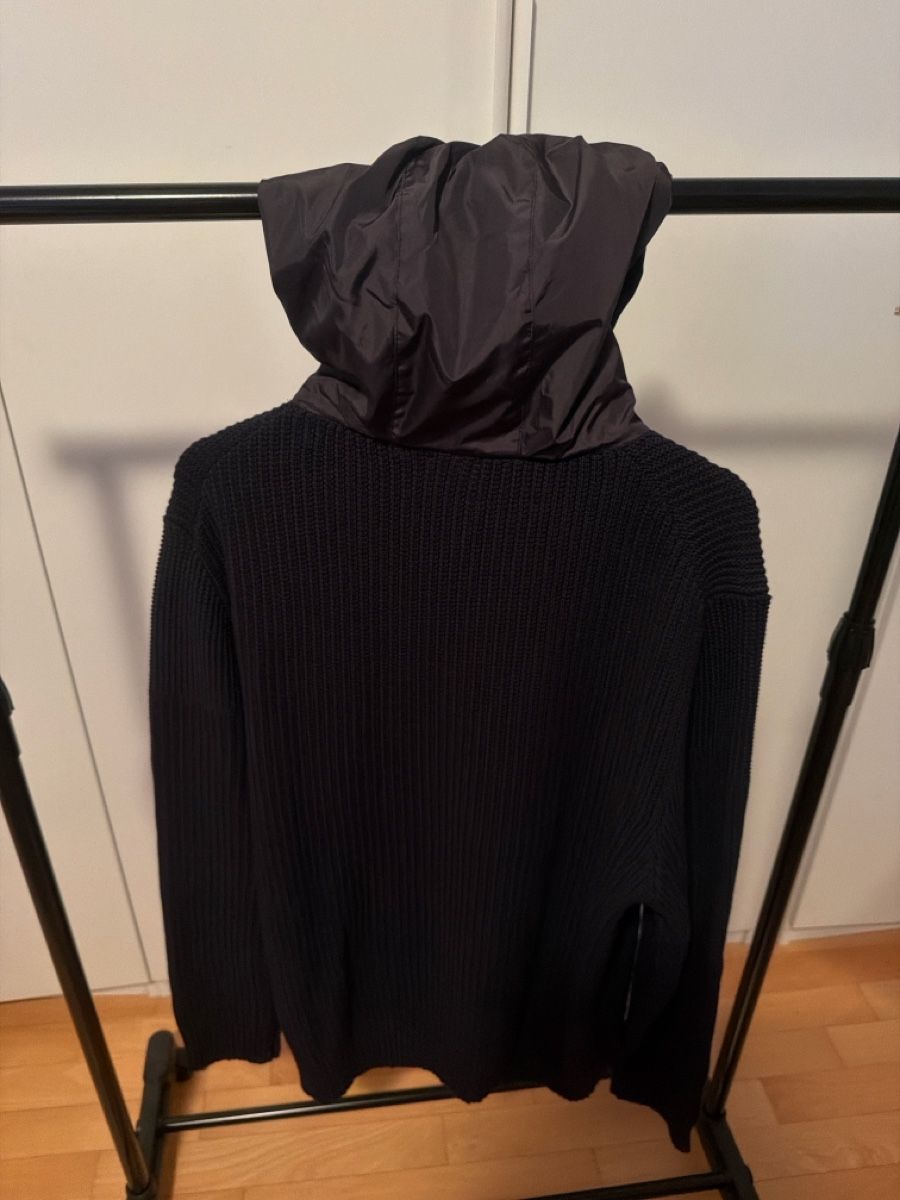 Hugo Boss Pulls & Sweat-shirts: Hugo Boss pullover con cappuccio é cerniera sulla gola – Neuf (Voir description) à Sementina par bru_vpp5 5