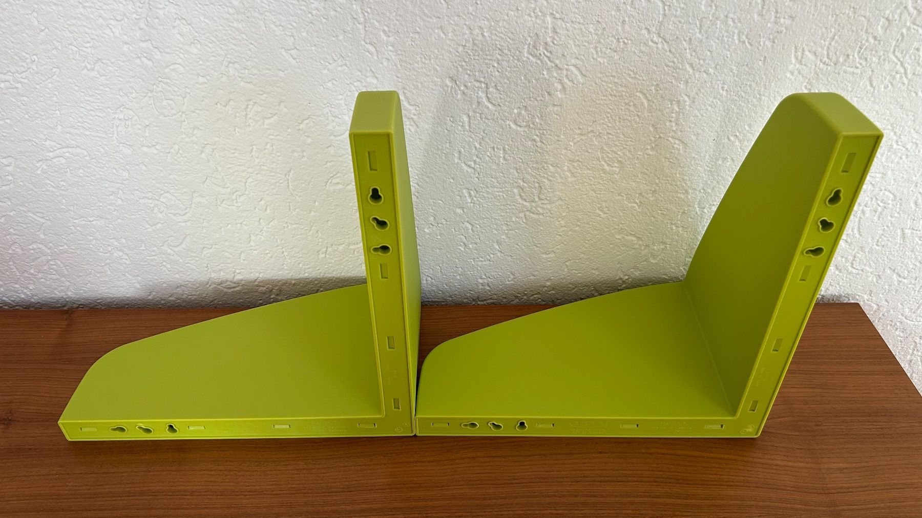 Ikea Étagères: 2 Bücher-Wandregale grün – D'occasion à Müllheim Dorf par jeney9 1