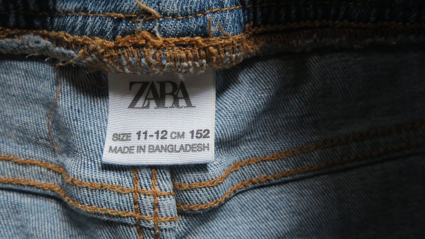 Zara Pantaloni: Kinderhose Zara Gr.152 – Usato da Davos Platz venduto da Infinity795