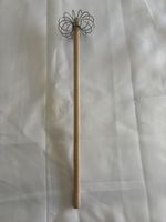 Schneebesen Holzgriff Metallringe