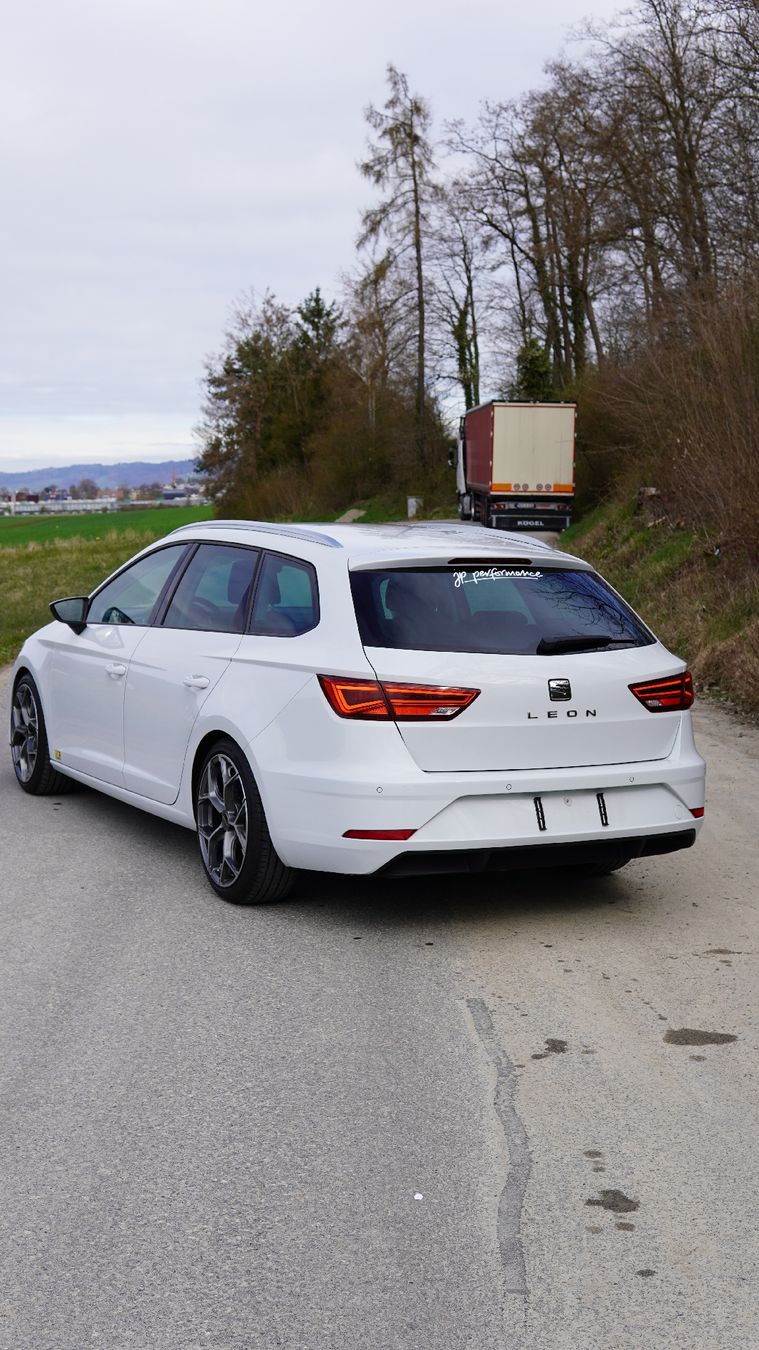Seat Autos: Seat Leon ST 2.0 TDI – Gebraucht aus Wichtrach von Bujasi 4