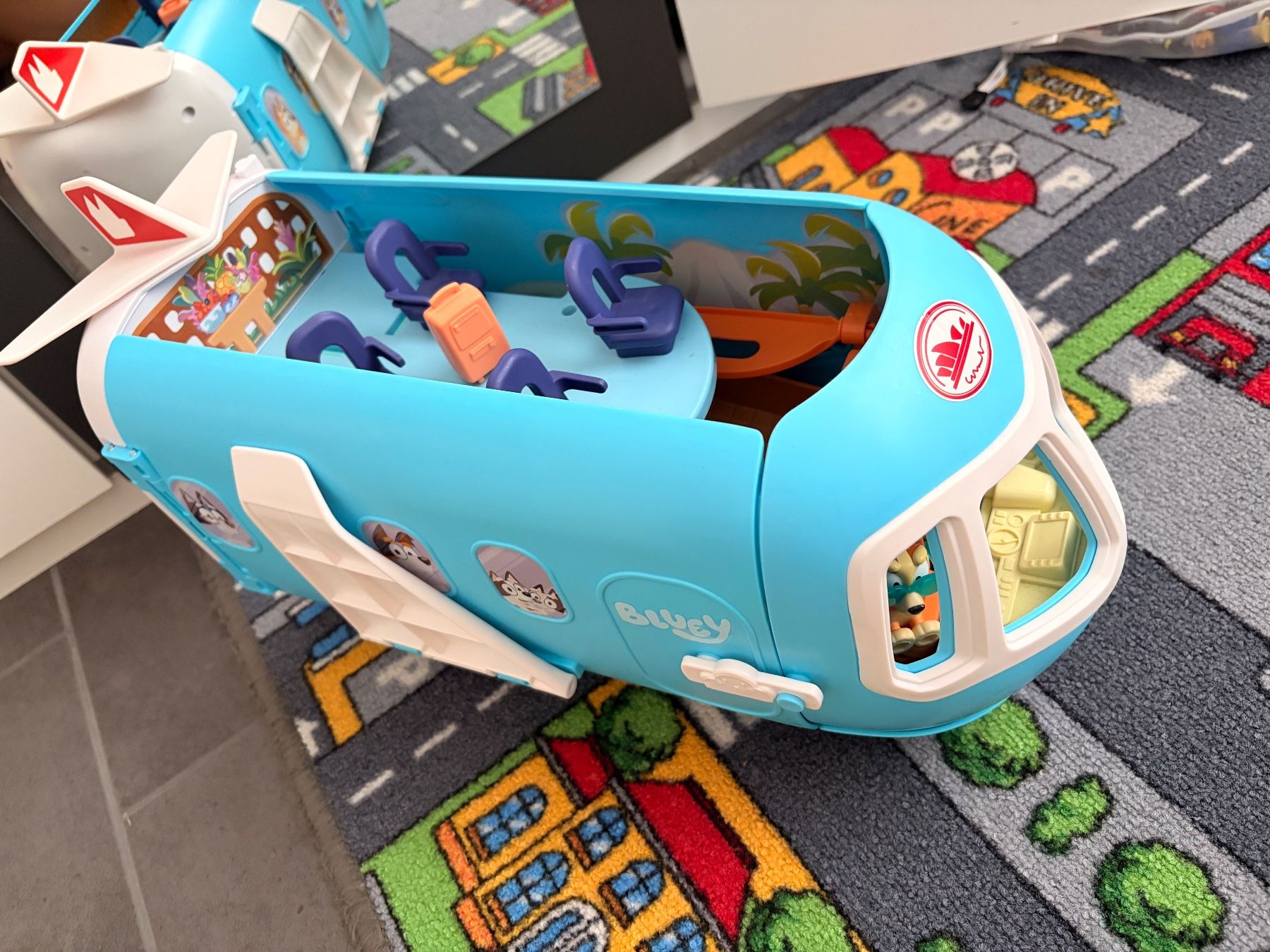 Spielzeuge: Riesiges Bluey Set – Gebraucht aus Löhningen von ascotdirect 1