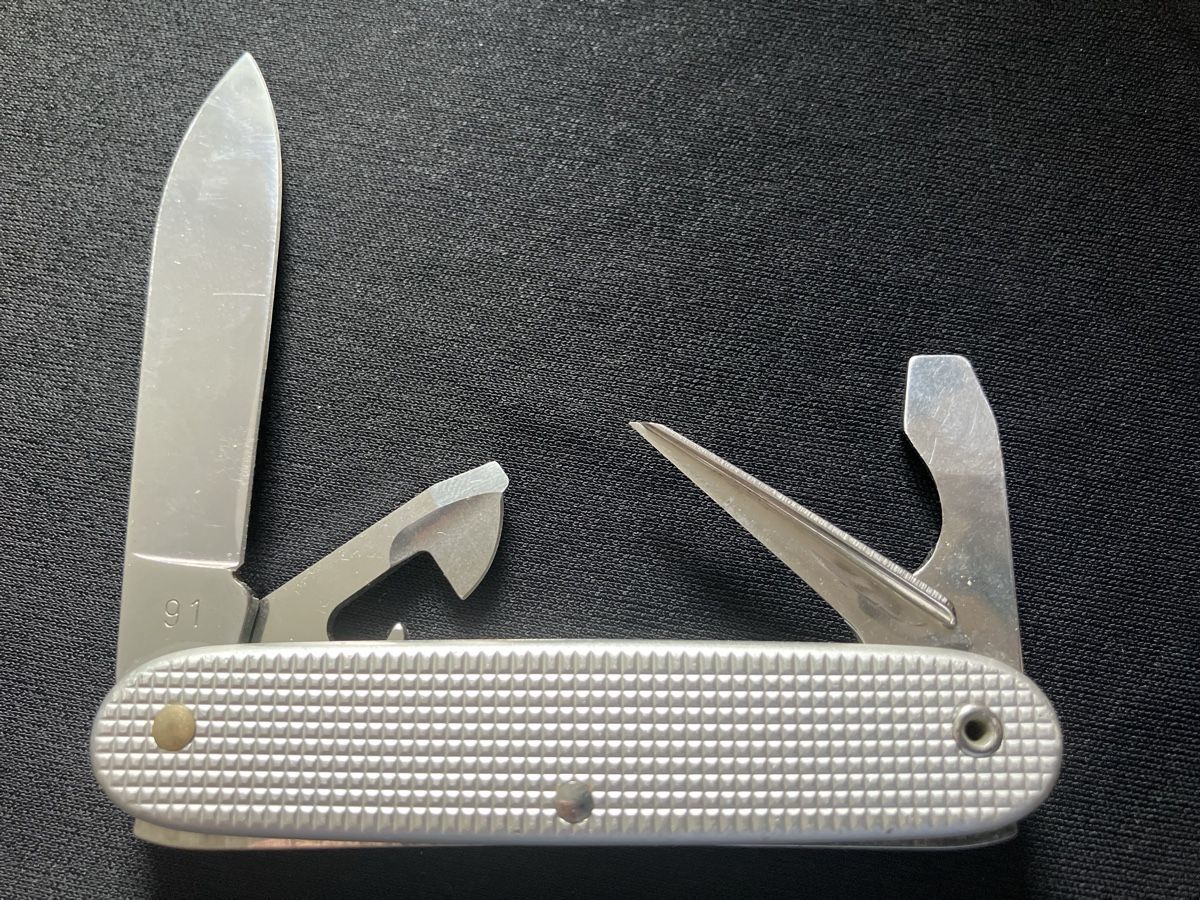 Wenger Militärmesser: Wenger Schweizer Armee Messer 1991 – Gebraucht aus Zürich von Classic_Collection_Zurich 1