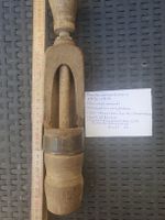 Bouchonneuse à main Camion Frères bois 1890-1910