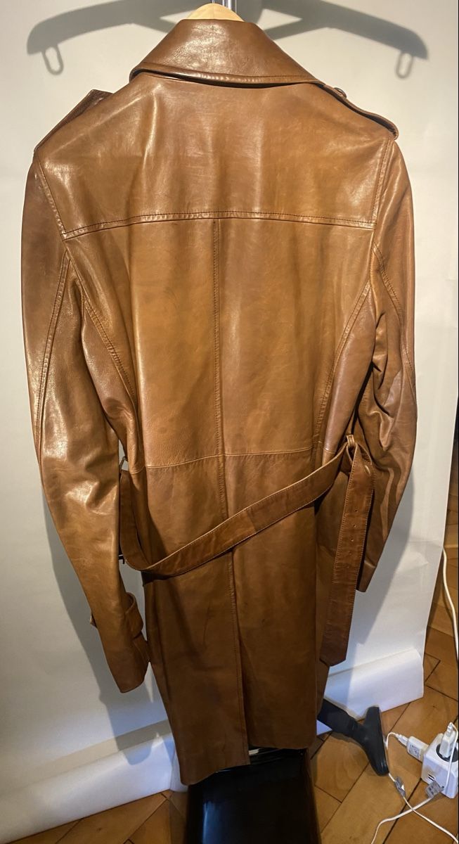 Miu Miu Cappotti: Miu Miu leather coat – Usato da Genève venduto da arcadiancocteau 1