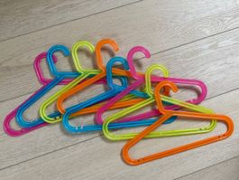 Lot de 8  cintres en plastique colorés, Ikea