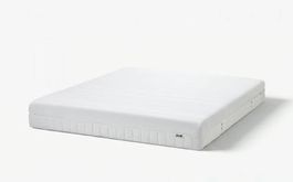 Matelas et sur-matelas - peut être vendu séparément