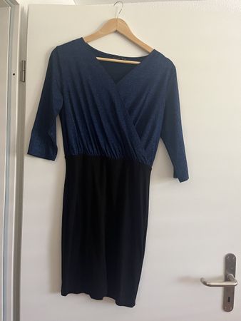 Kleid Bodyflirt blau-schwarz Grösse 32/34 guter Zustand