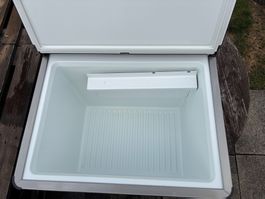 Kühlbox Dometic, 12V/24V/230V, guter Zustand