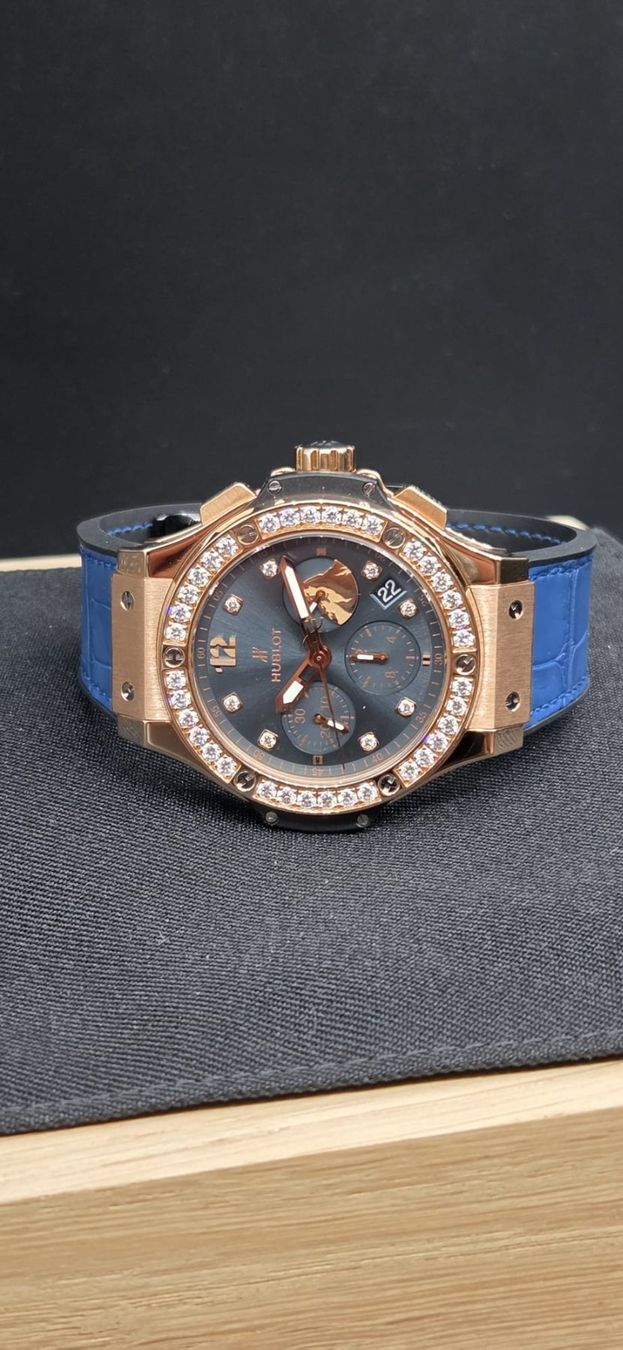 Hublot Orologi: Hublot – Nuovo e nell'imballaggio originale da La Chaux-de-Fonds venduto da curtitswisswatches 4
