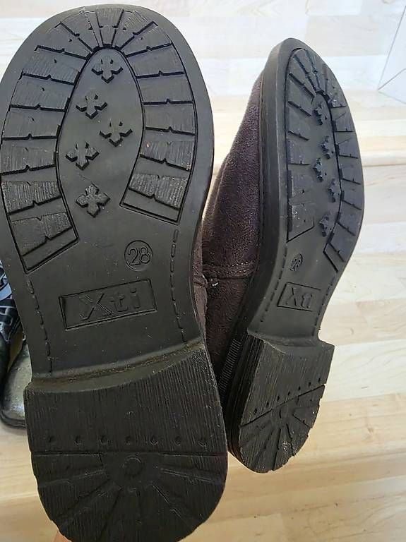 Scarpe per ragazze: Stiefel – Usato da Birmenstorf AG venduto da JenniferLopetrone 1