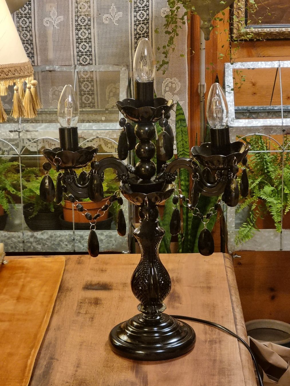 Lampen: Barock Tischlampe 3-arm Schwarz Glasfuß – Gebraucht aus Scharnachtal von devin03 3