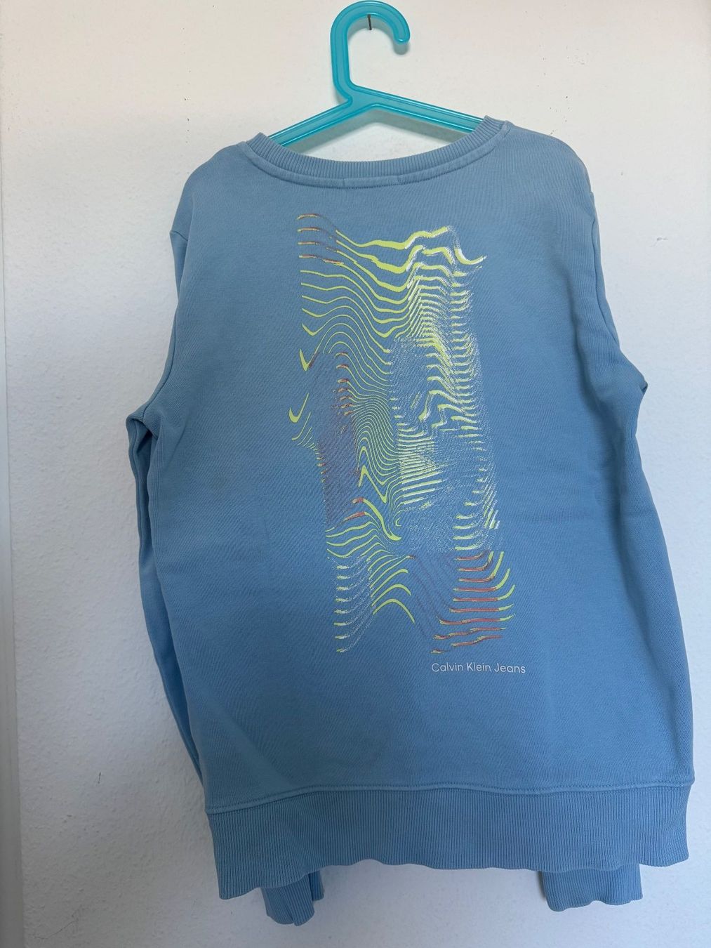 Pulls et sweat-shirts: Pull Calvin Klein bleu clair 12 ans – D'occasion à Chatelaine par lae_7h8n 1