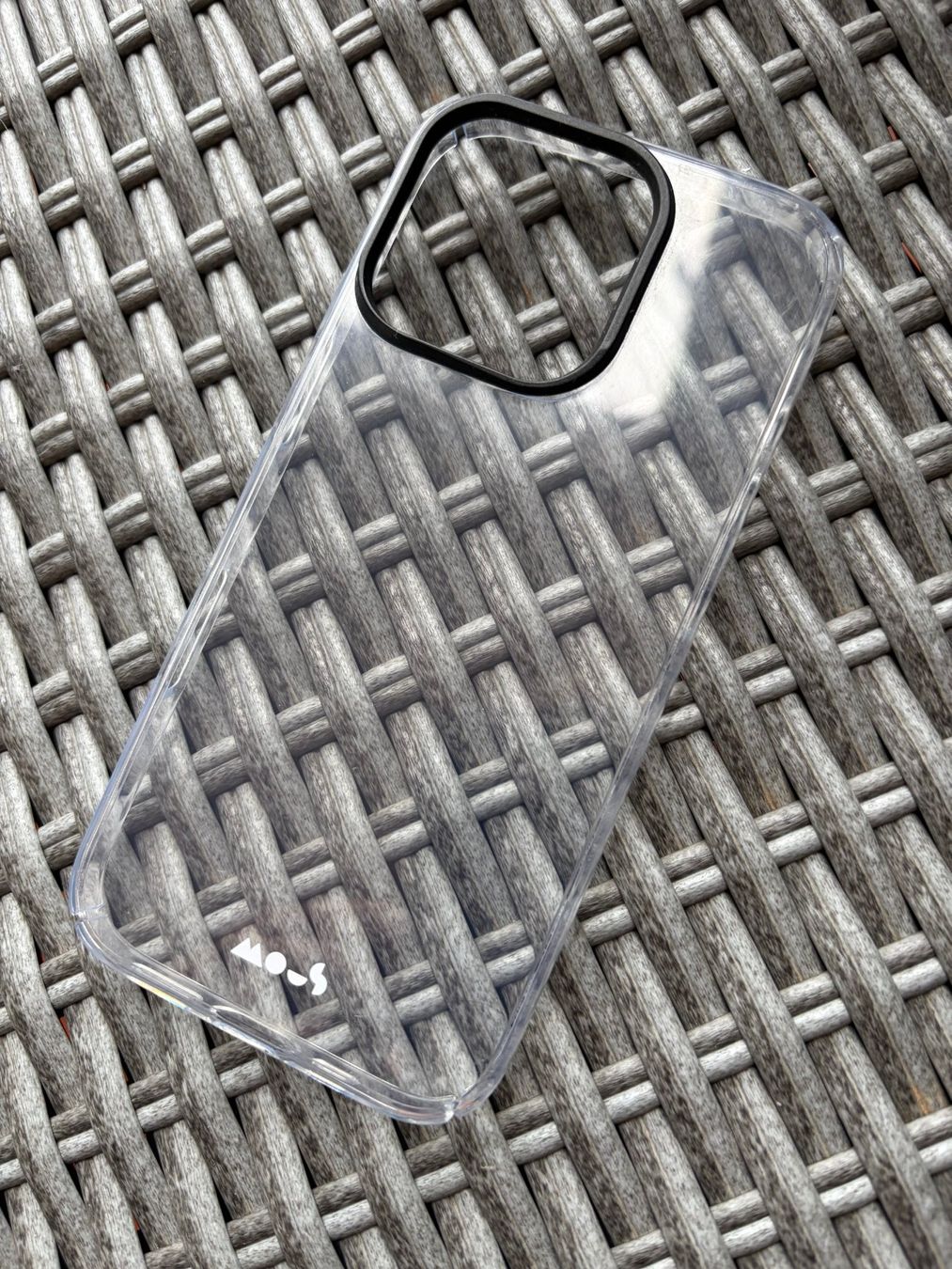 Apple Cover & Protezioni schermo: iPhone 16 Pro Hülle / Cover / Case - Mous – Usato da Thalwil venduto da LeCh1ffre