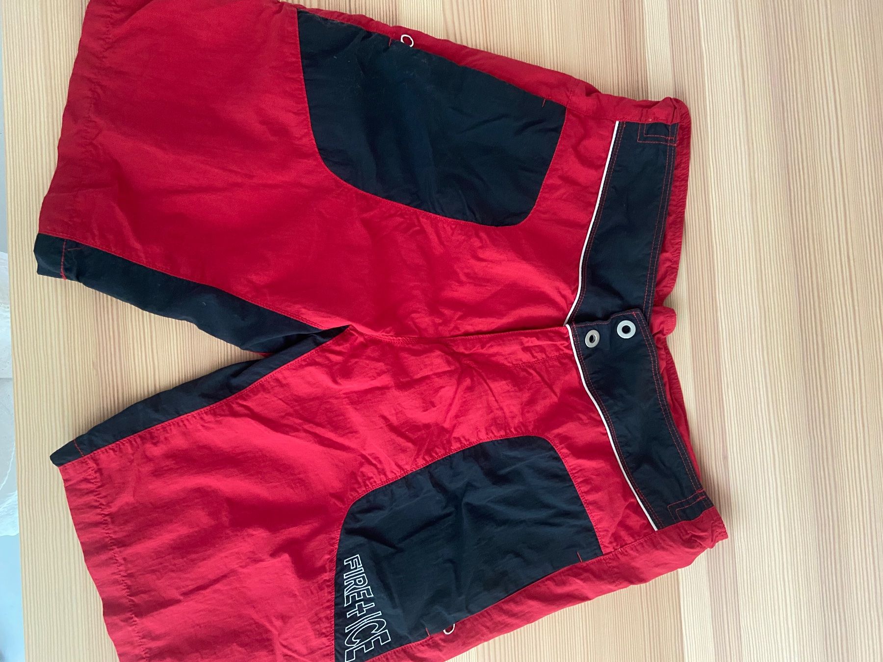 Bogner Pantalons: FIRE+ICE Shorts Rot Grösse M gebraucht – D'occasion à St. Gallen par luzi06 1
