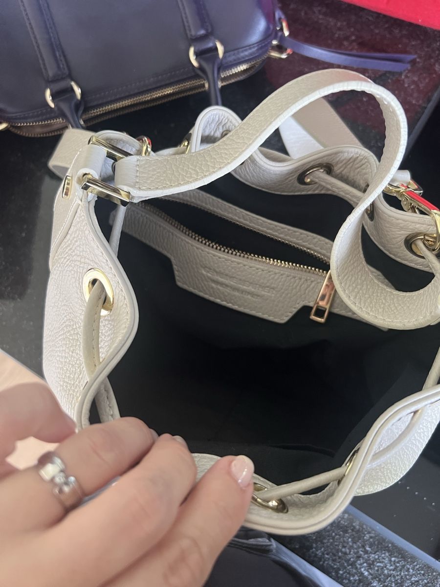 Borse da donna: Christian Laurier Paris Ledertasche – Usato da Aeschi b. Spiez venduto da Spatzumuus1 4