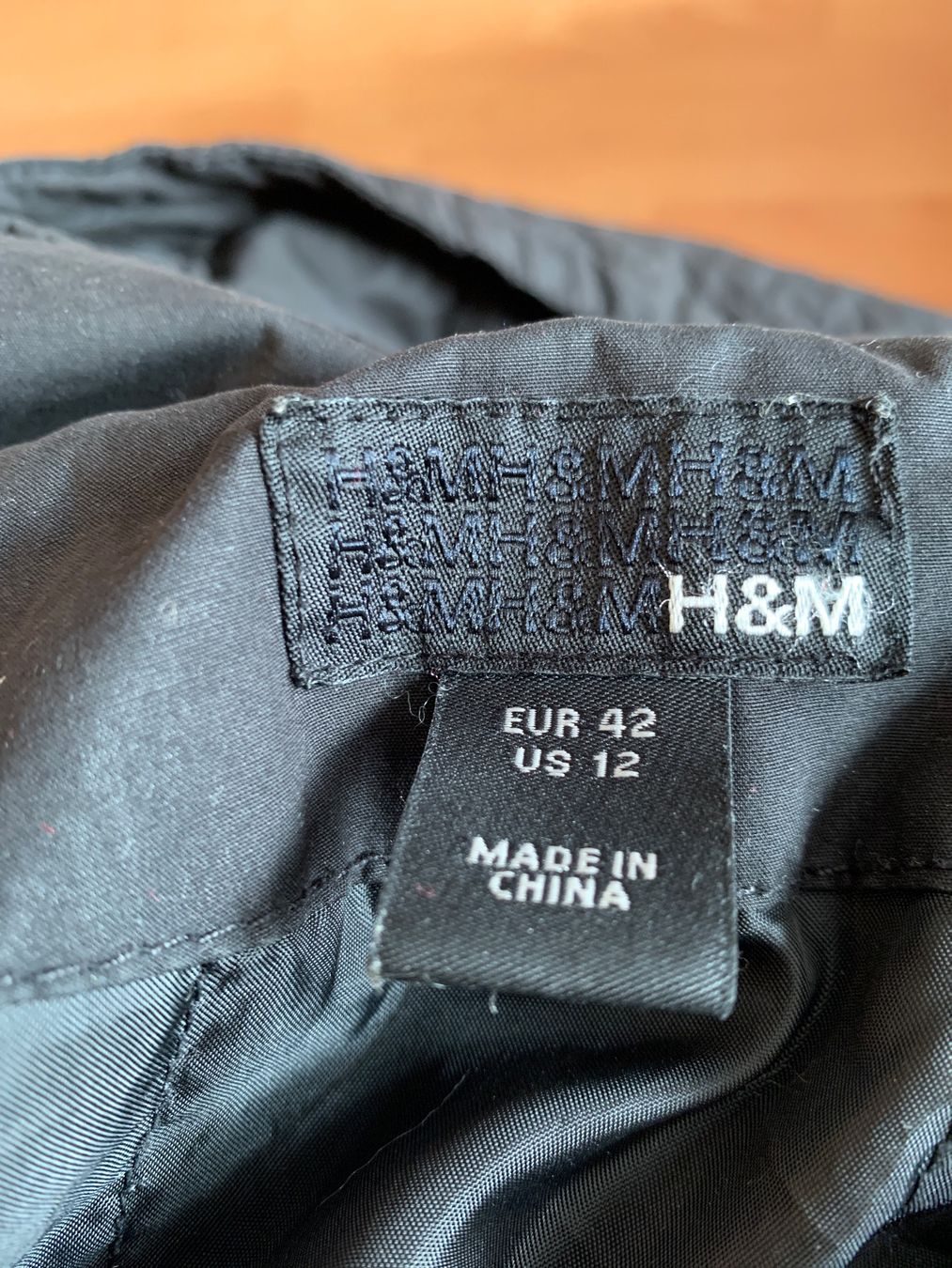 H&M Jacken: Jolie veste noire H&M taille 42 – Gebraucht aus MEYRIN von Gwendo10 2