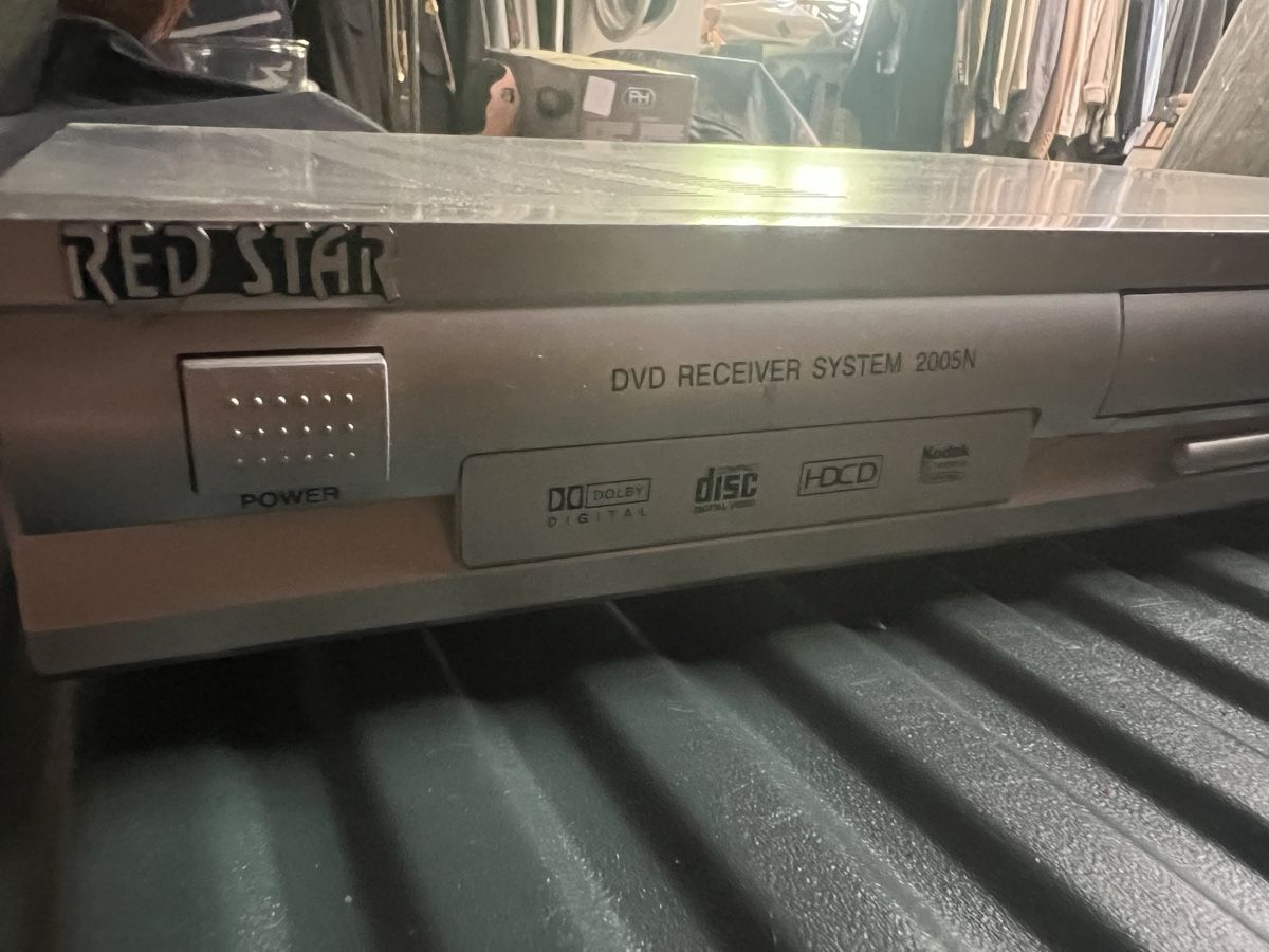 Lettore multimediale & Streamer: Red Star DVD Receiver System 2005N – Usato da Kriens venduto da Clevero