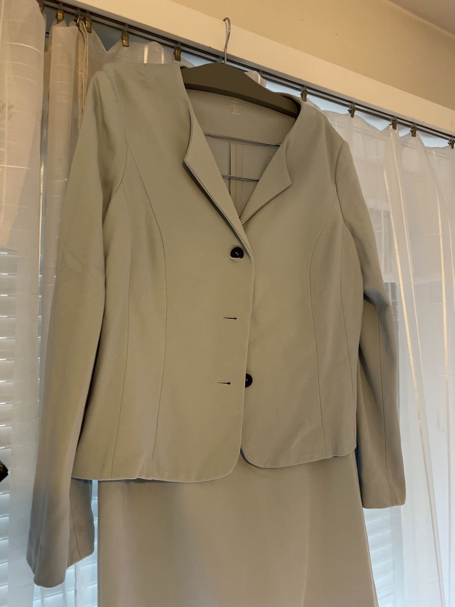 Marc Cain Completi & Tailleur: Marccain Anzug – Usato da Olten venduto da AtelierSecondhand23 2