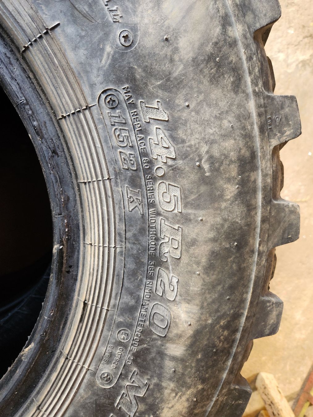 Pneumatici & Ruote complete: pneu 365/80r20 – Usato da Berneck venduto da pad_b9nn 1