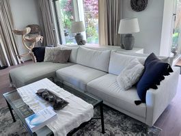 Ecksofa hellgrau Stoff mit Chaiselongue guter Zustand