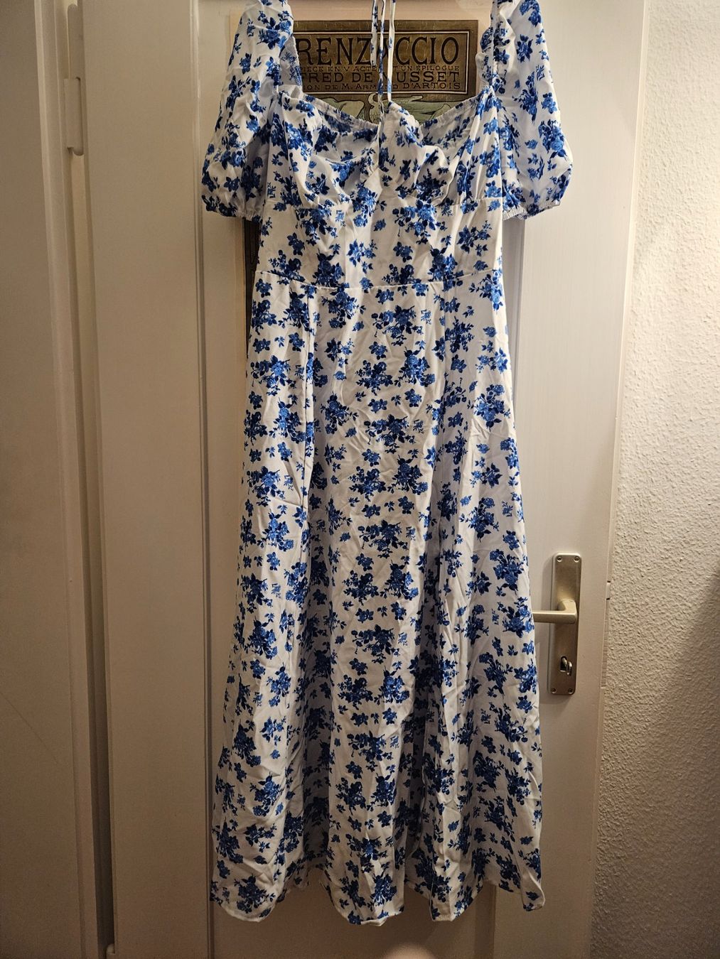 Vestiti: Geblumtes Sommerkleid – Nuovo (secondo la descrizione) da Winterthur venduto da rahelmedeaL