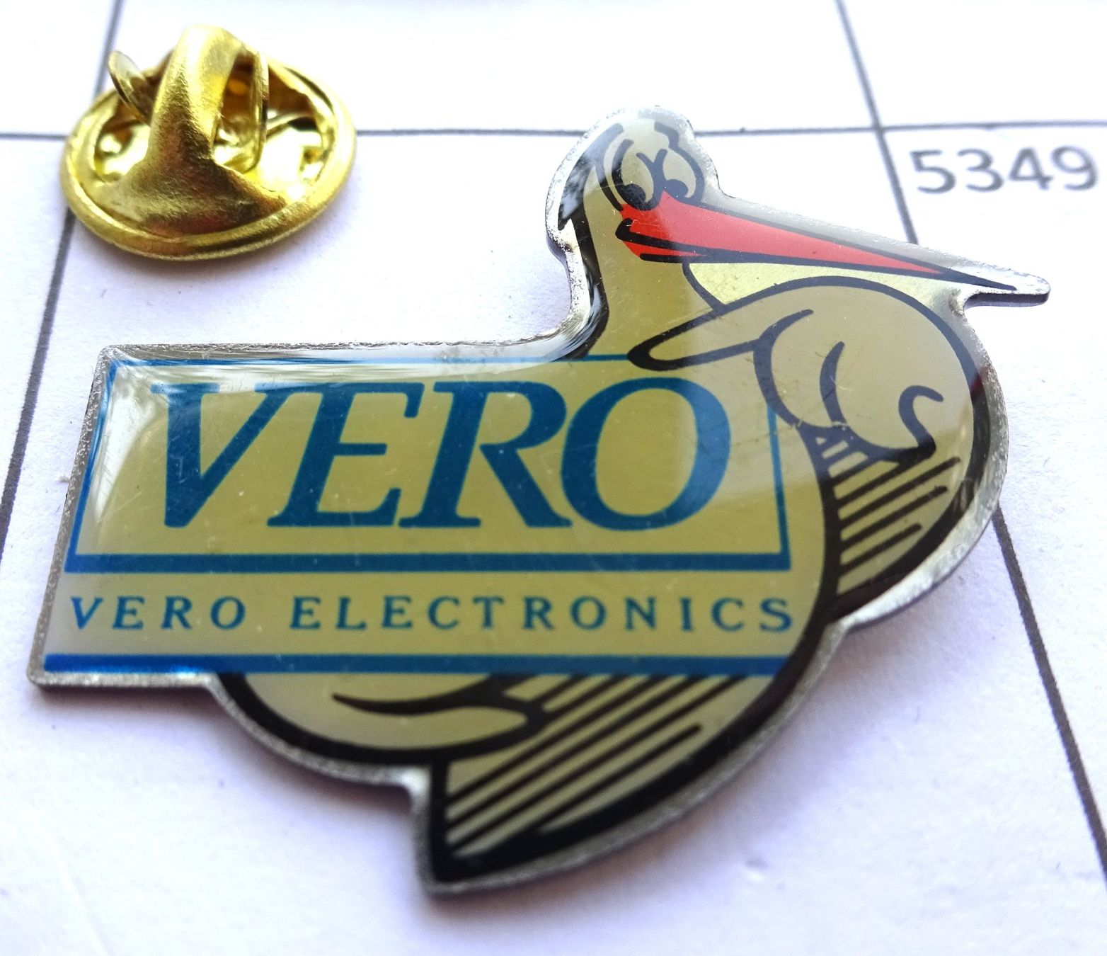 Plaquettes & Badges: Pin Storch VERO  Electronics – D'occasion à Utzenstorf par BUtter81