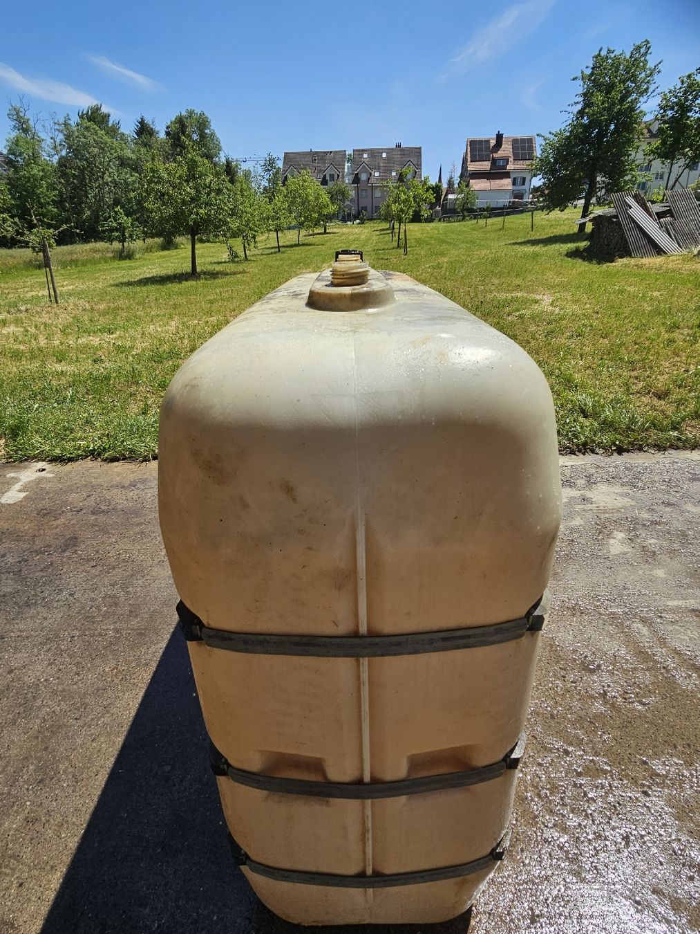 Accessori per altri veicoli: 2000L Dieseltank – Usato da Baldegg venduto da Daniel_St. 2