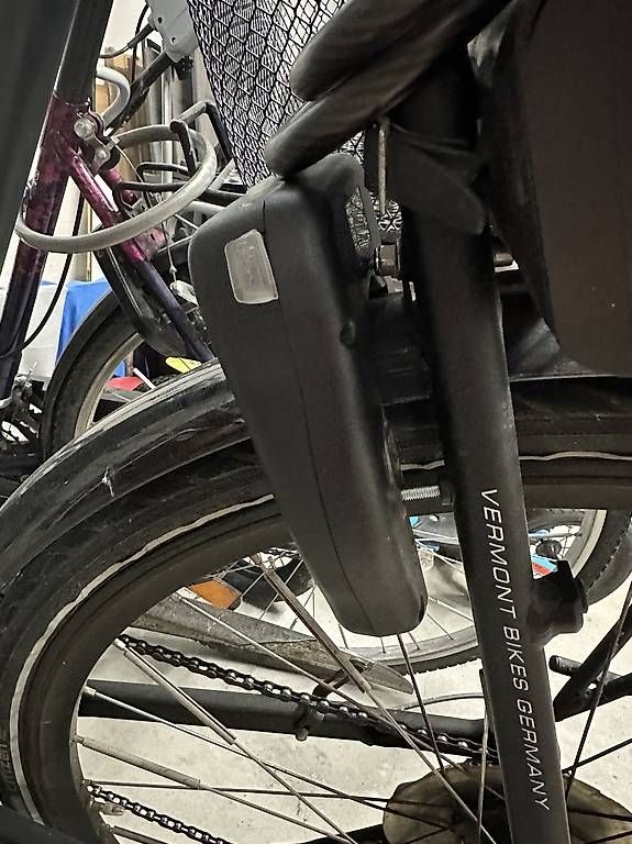Pezzi di ricambio: I LOCK  IT PLUS elektr. Velo-Rahmenschloss – Usato da Langenthal venduto da BlueEyeDoc 2