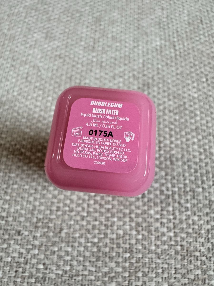 Huda Beauty Make-up: Huda Beauty Blush – Usato da Zürich venduto da MHW23 1
