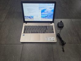 15.7" ASUS i3 Notebook, 250GB SSD ***PORTOFREI***