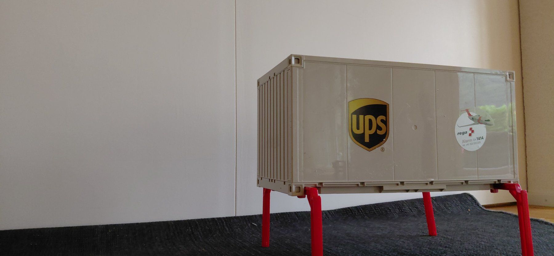 Bruder Jouets: Bruder Ups Logistik LKW – D'occasion à Linthal par Suzan9 3