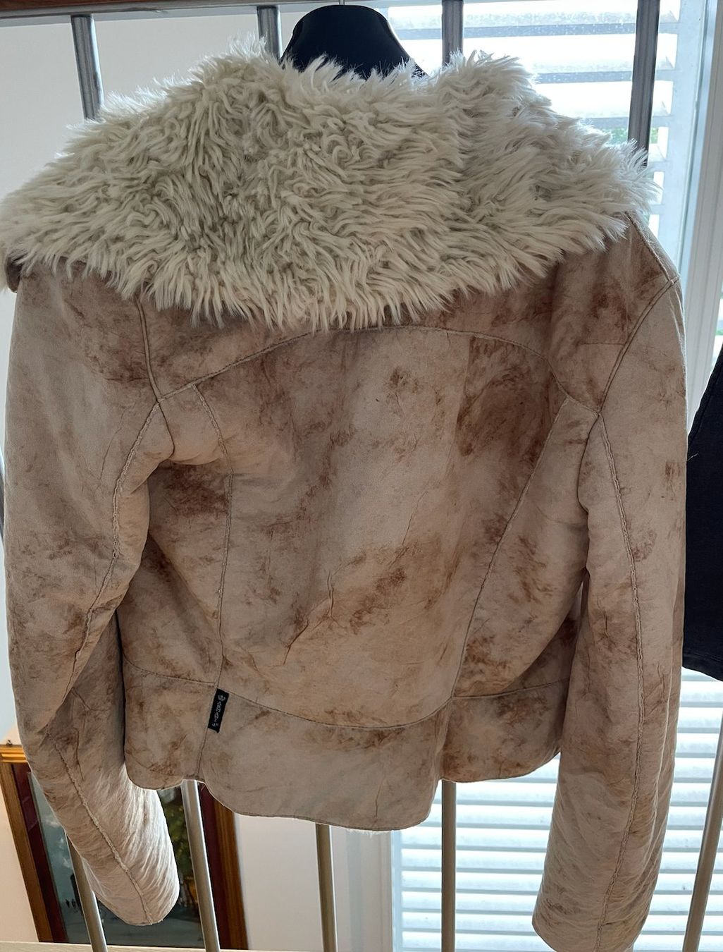 Giacche: ARMANI Jeans Beige Jacket, size S – Usato da Crans VD venduto da RM0709 1