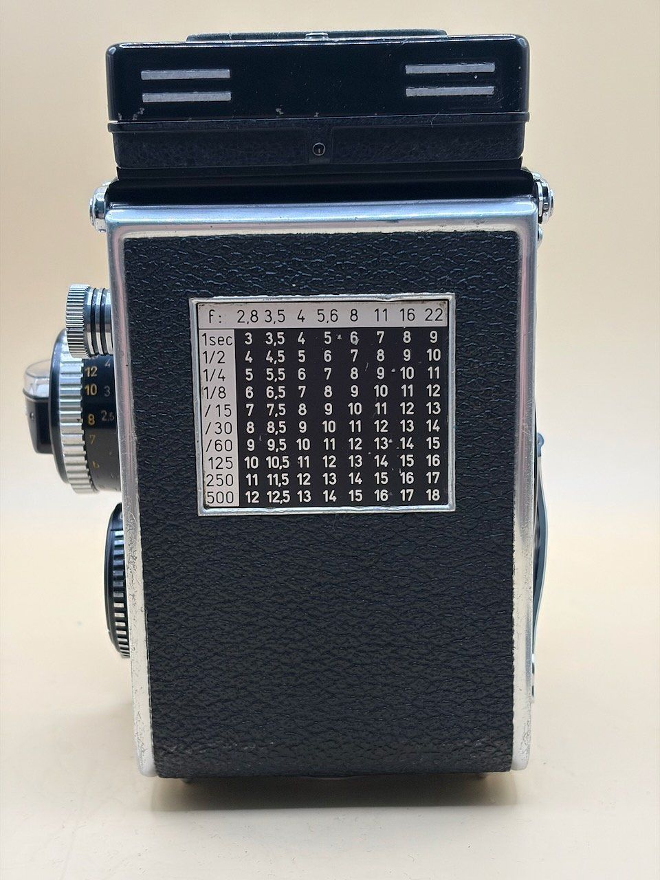 Rollei Fotocamera: Rolleiflex 3.5F Planar 75mm, Messer OK, Ledertasche – Usato da Biel/Bienne venduto da kiouk 6