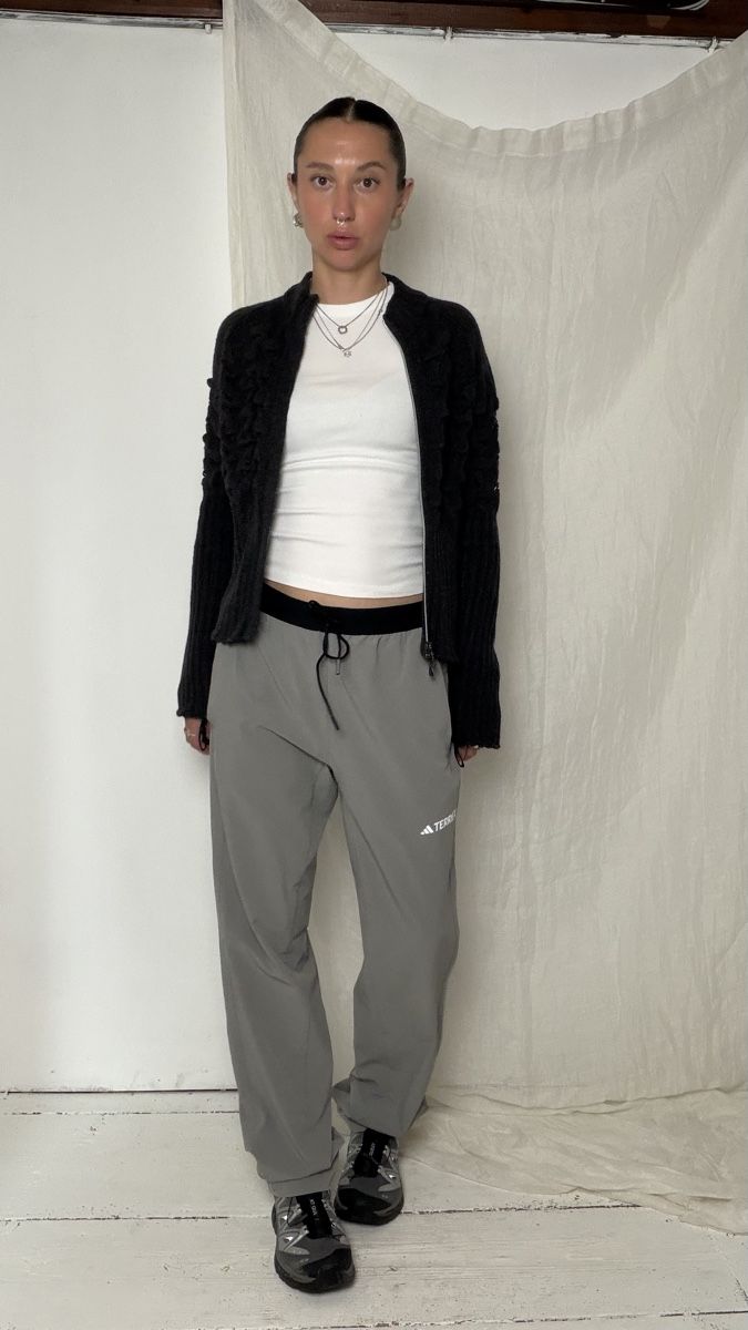 Adidas Hosen: Adidas Terrex Hose grau Grösse M – Gebraucht aus Knonau von Grapesvintage 5