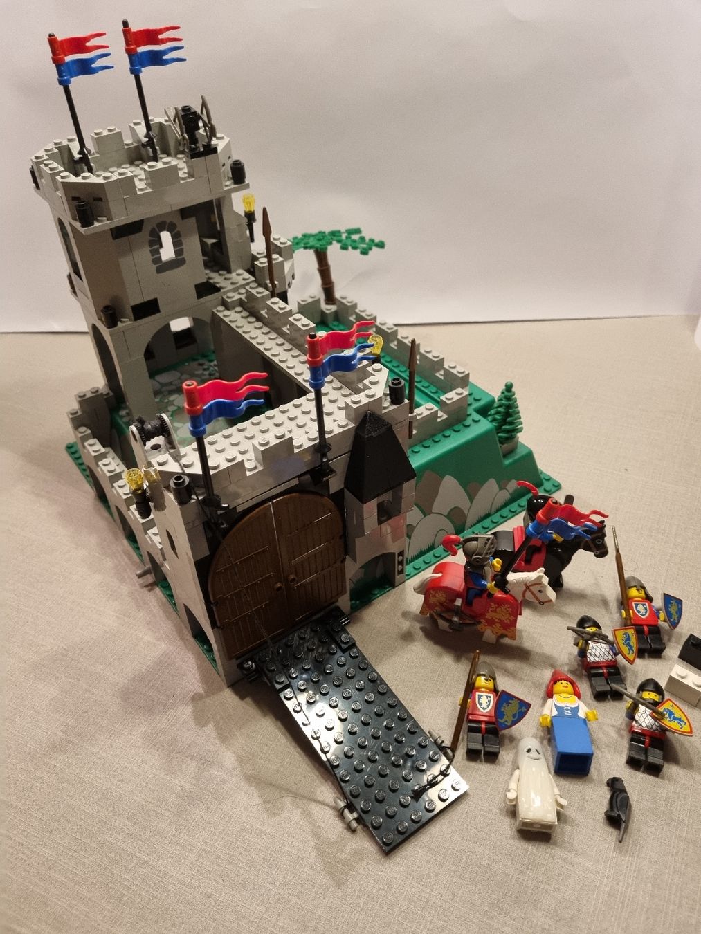 Lego Giocattoli: Lego 6081 castle – Usato da Büren an der Aare venduto da dra_8wxf 3