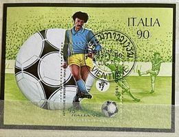Block - Briefmarke Fussball Laos zu WM italia 1990