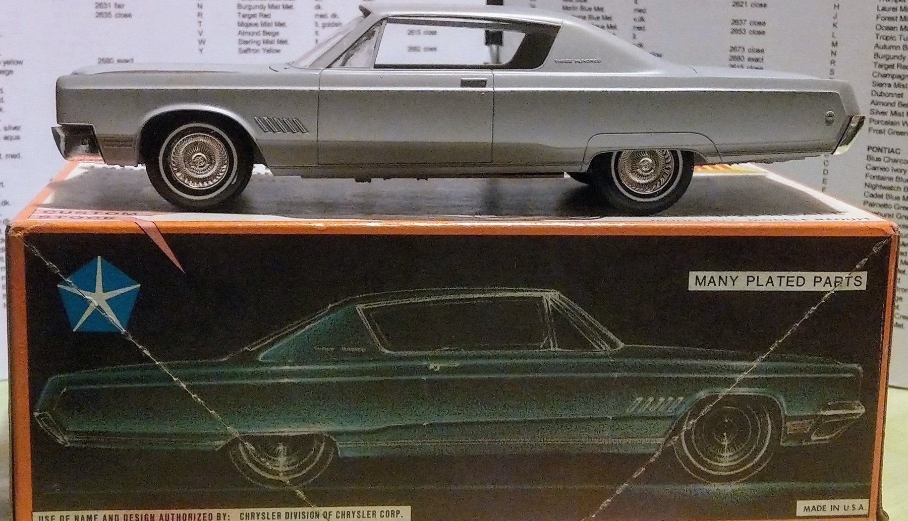 Chrysler Modellautos: Johan 68 Chrysler 300 HT customizing kit C-5468 – Gebraucht aus Châtillens von rei_y82w
