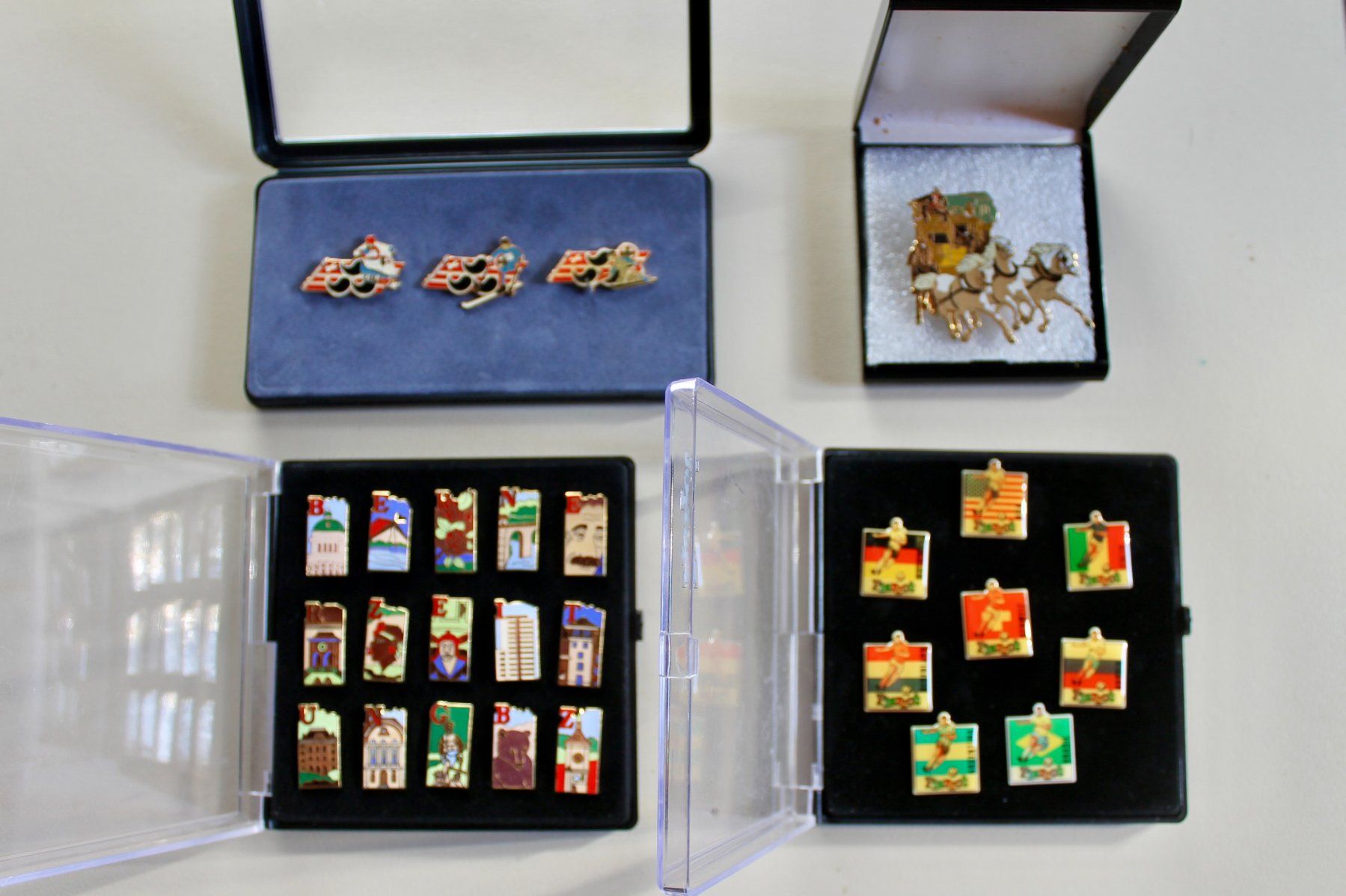Placchette & Badge: 27 Pins – Usato da Kirchlindach venduto da hekilida 4