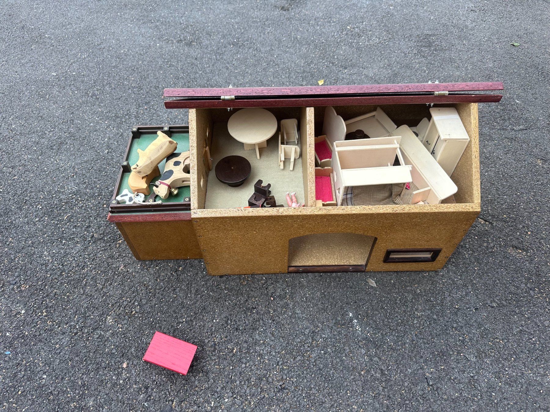 Spielzeuge: Stall - Eigenbau – Gebraucht aus Maienfeld von BeatWicki 3